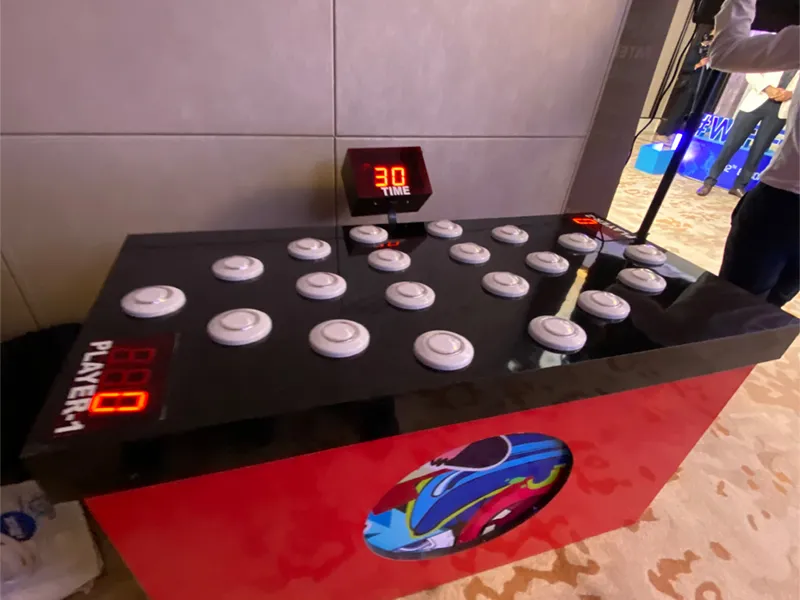 duel batak internal structure, dual LED panels, synchronized scoring system, technical engineering view, professional lighting